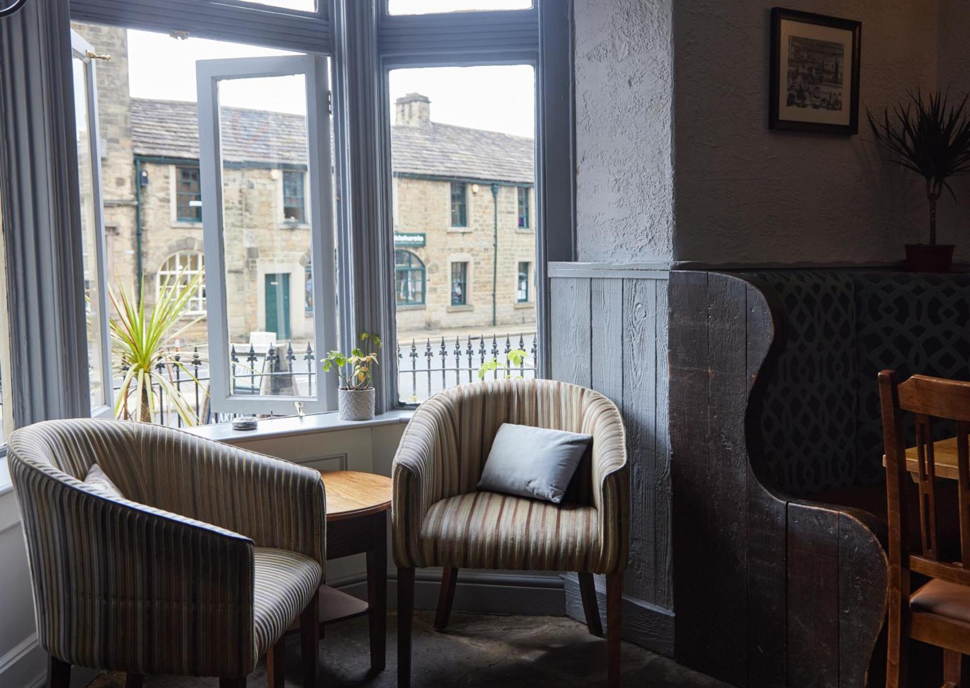 Castle Inn By Greene King Inns Bakewell Buitenkant foto